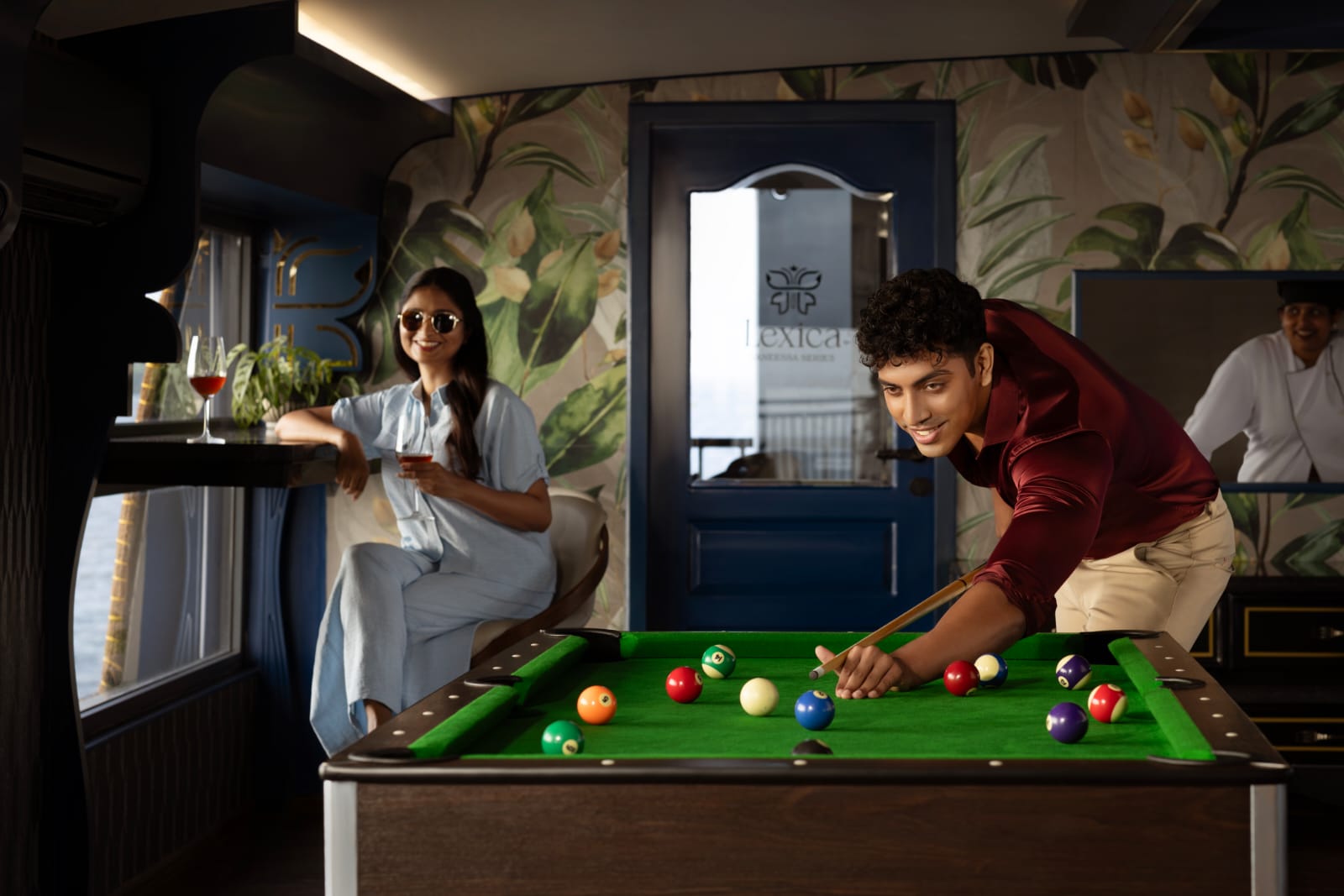 Luxury Houseboat Experience